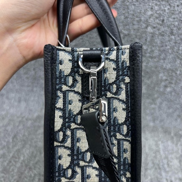 100% Authentic Dior Leather Hand Bag - Picture 5 of 16